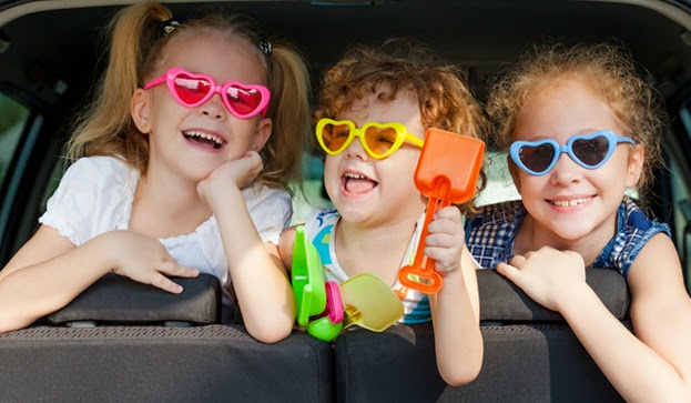 http://www.aulaplaneta.com/2014/06/16/en-familia/cinco-ideas-para-disfrutar-con-tus-hijos-este-verano/