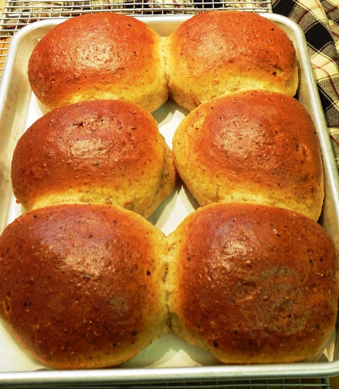 The Iowa Housewife Pumpernickel Big Buns