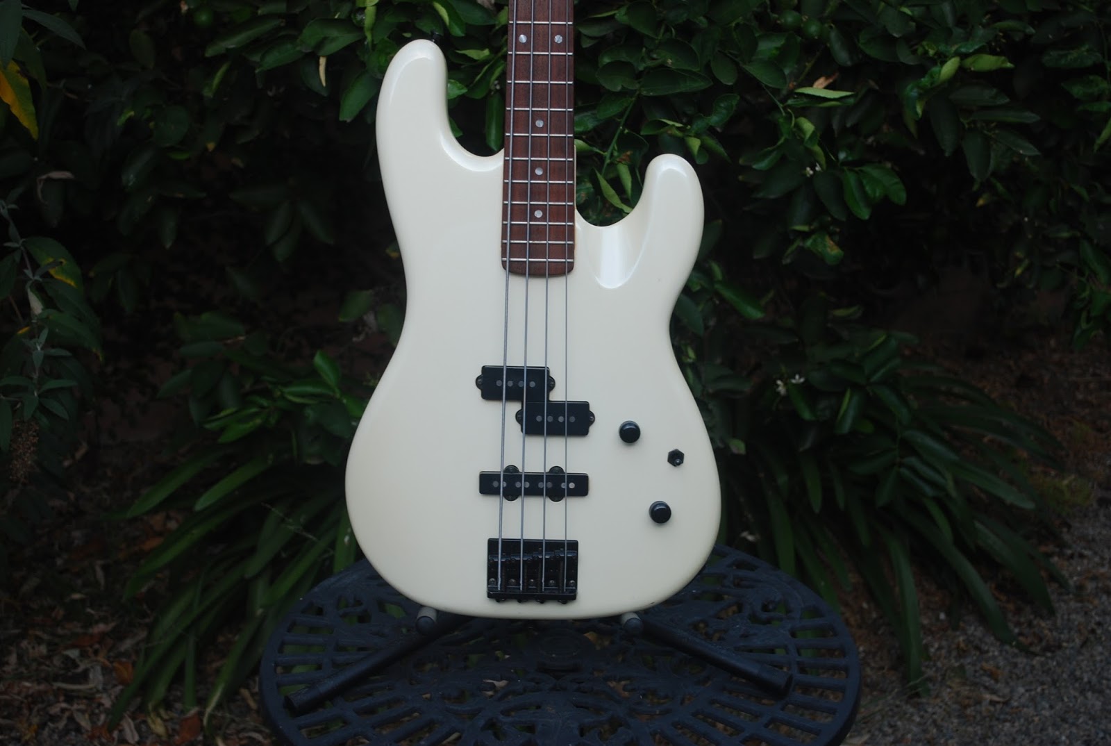 Rex and the Bass 1991 ESP MIV Bass Guitar Review