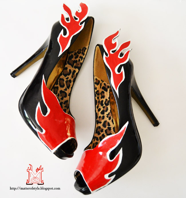 flame shoes diy, shoes diy, diy shoes, fashion diy, prada flame shoes diy, prada inspired flame shoes diy, do it yourself, cadillac shoes, jimmy choo flame shoes, topshop flame western boots, 