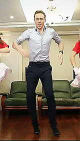 Tom+Hiddleston+dance+5.gif