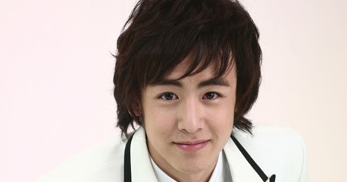 So Cute Hairstyles Short Hair Styles Nichkhun