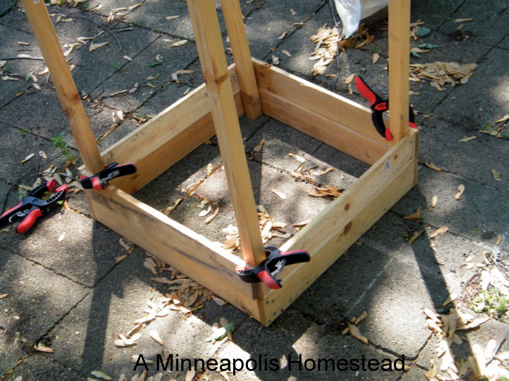 How to Build a Simple Build as you Grow Potato Bin Minneapolis Homestead