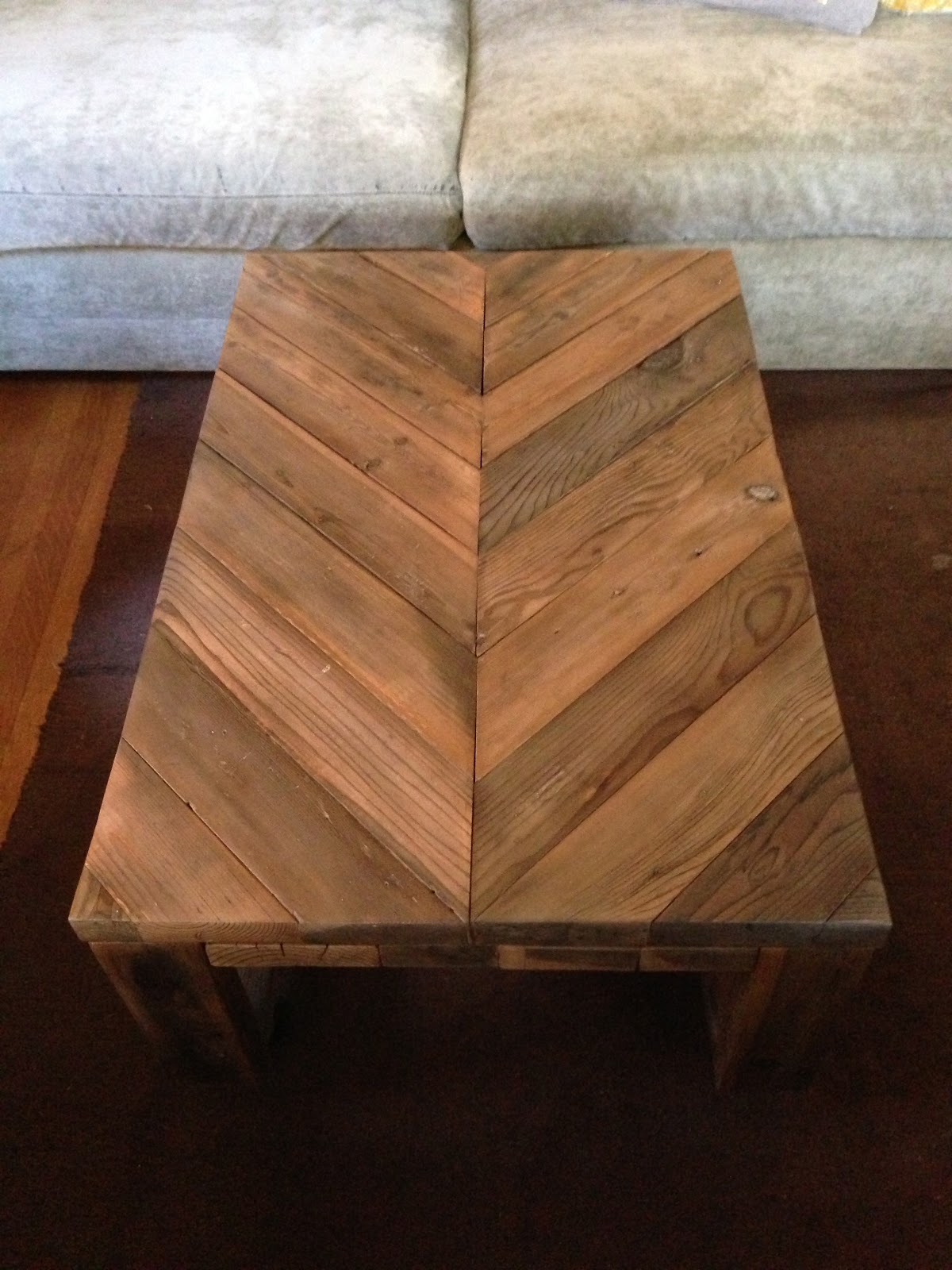 SimplyCozyRestoration Chic Chevron Coffee Table from scratch