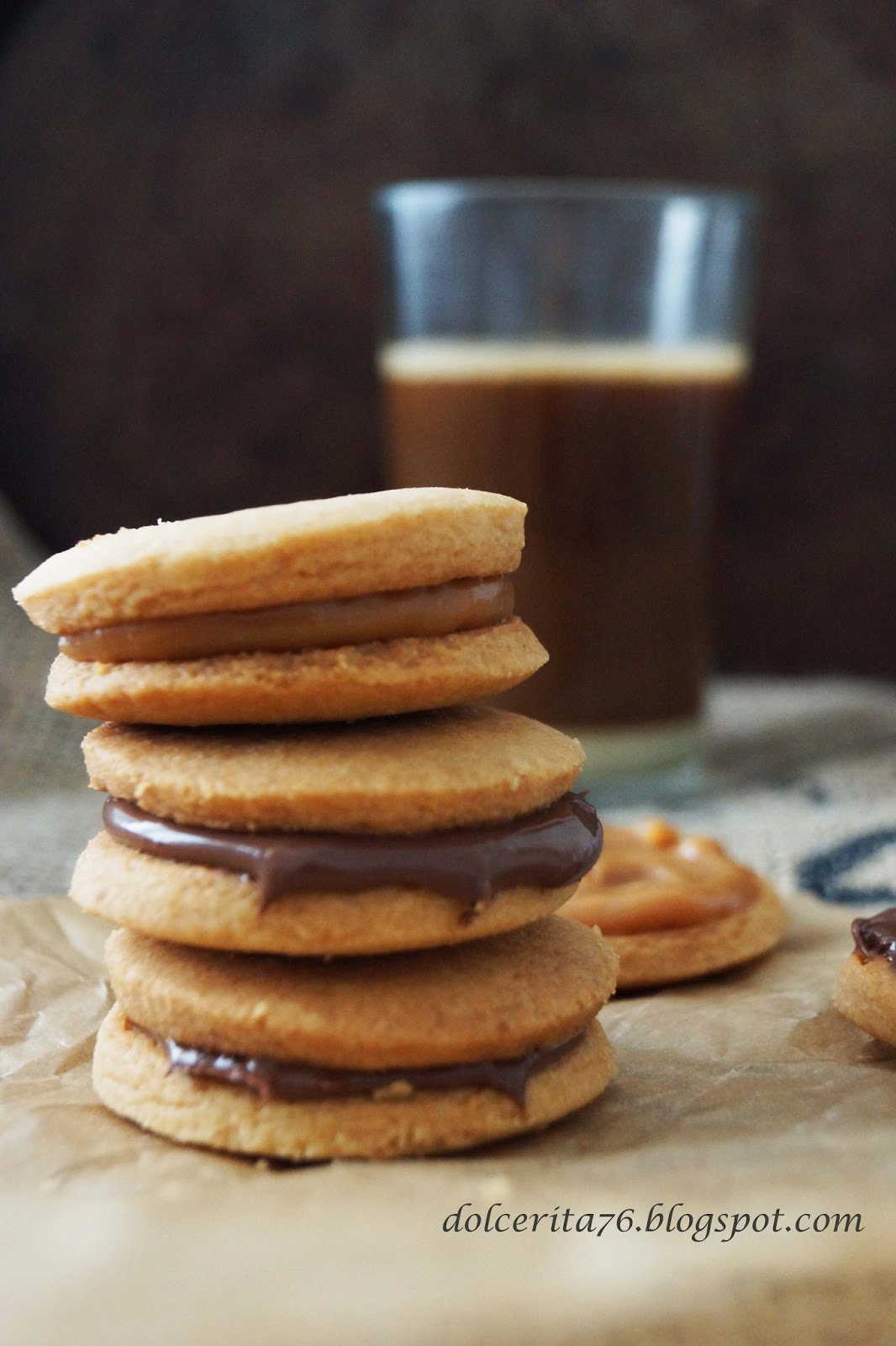 Dolce Rita Peanut butter and caramel sandwich cookies with nutella