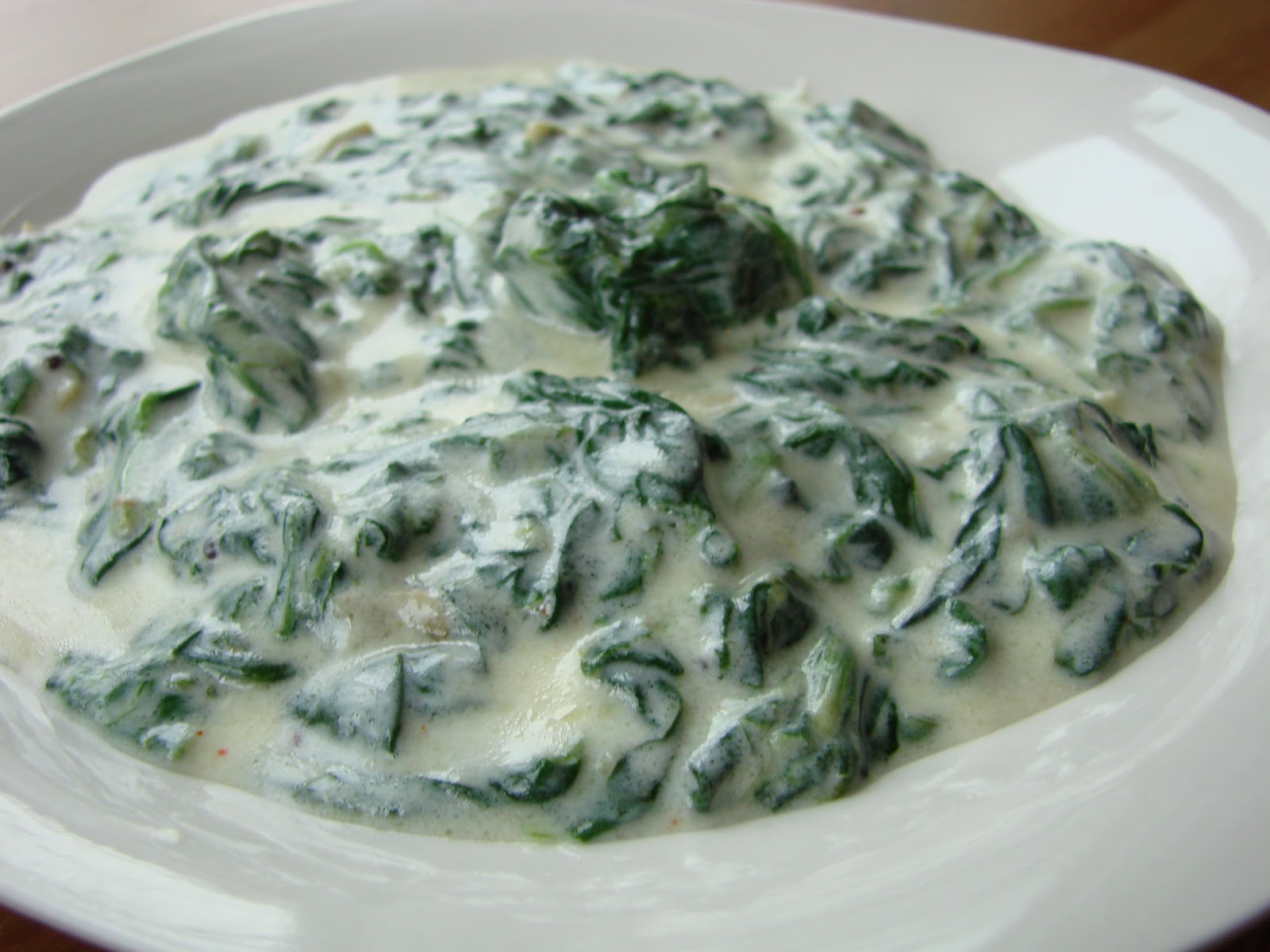 Halal Mama Spinach with Yogurt Salad