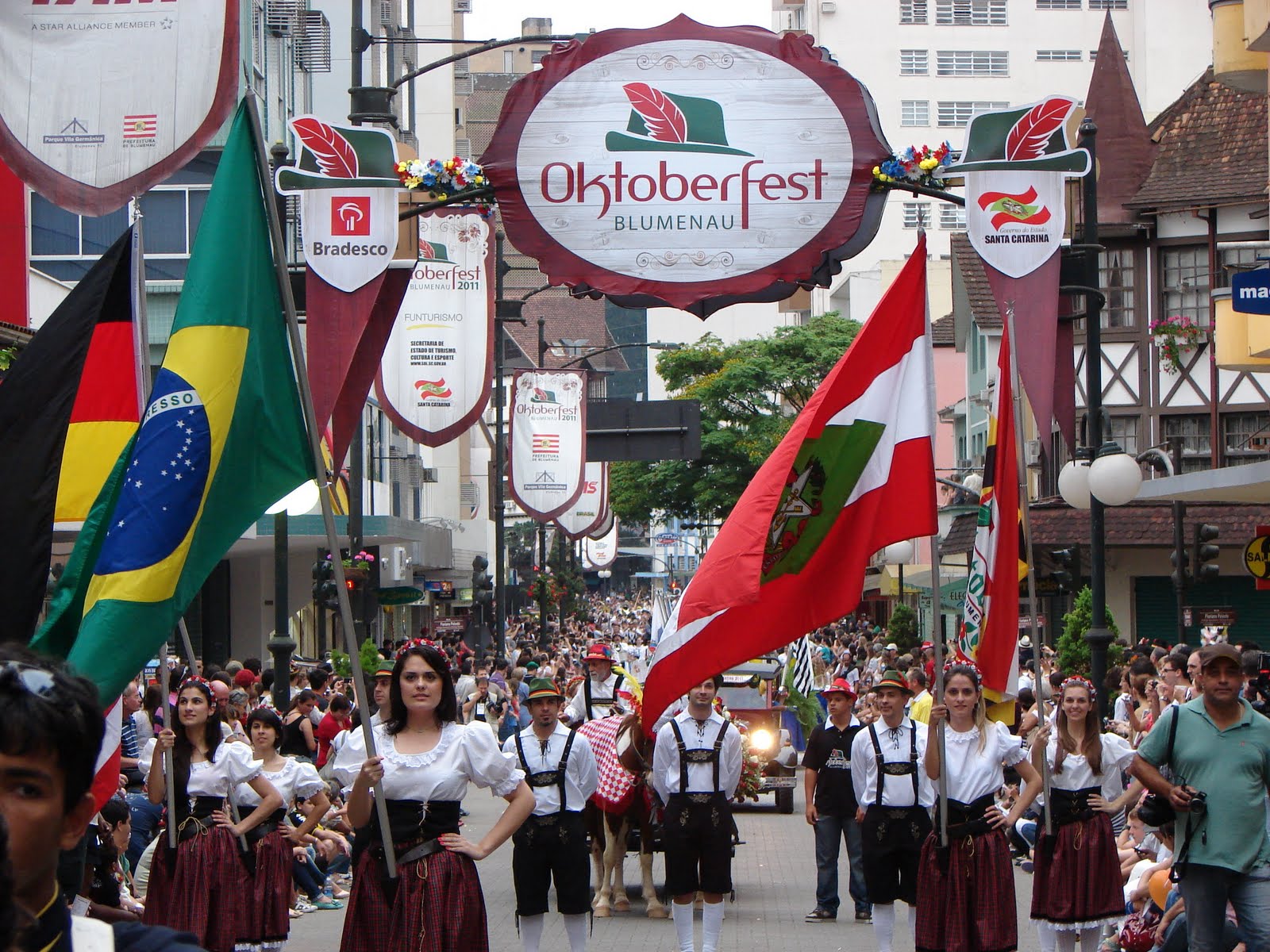 Oktober Blog Oktoberfest Blumenau Segundo desfile