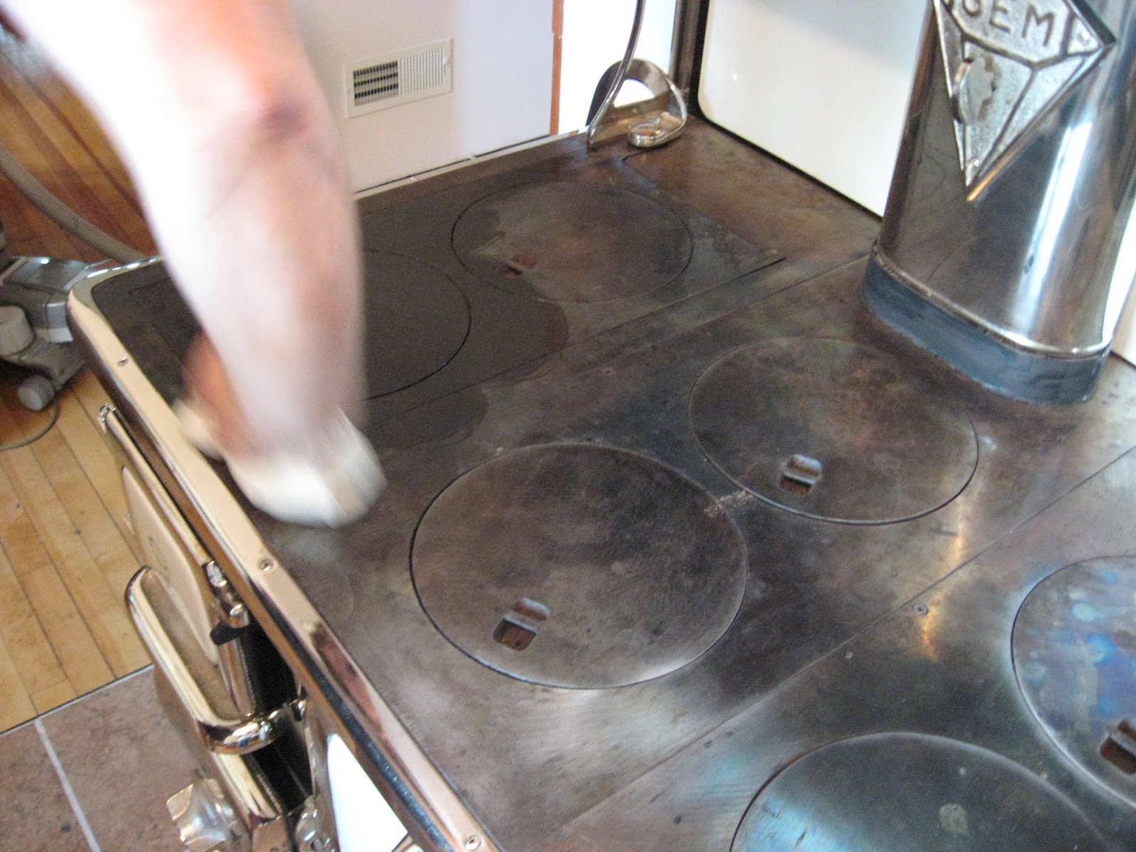 Wood Cookstove Cooking Cleaning a Woodburning Cookstove