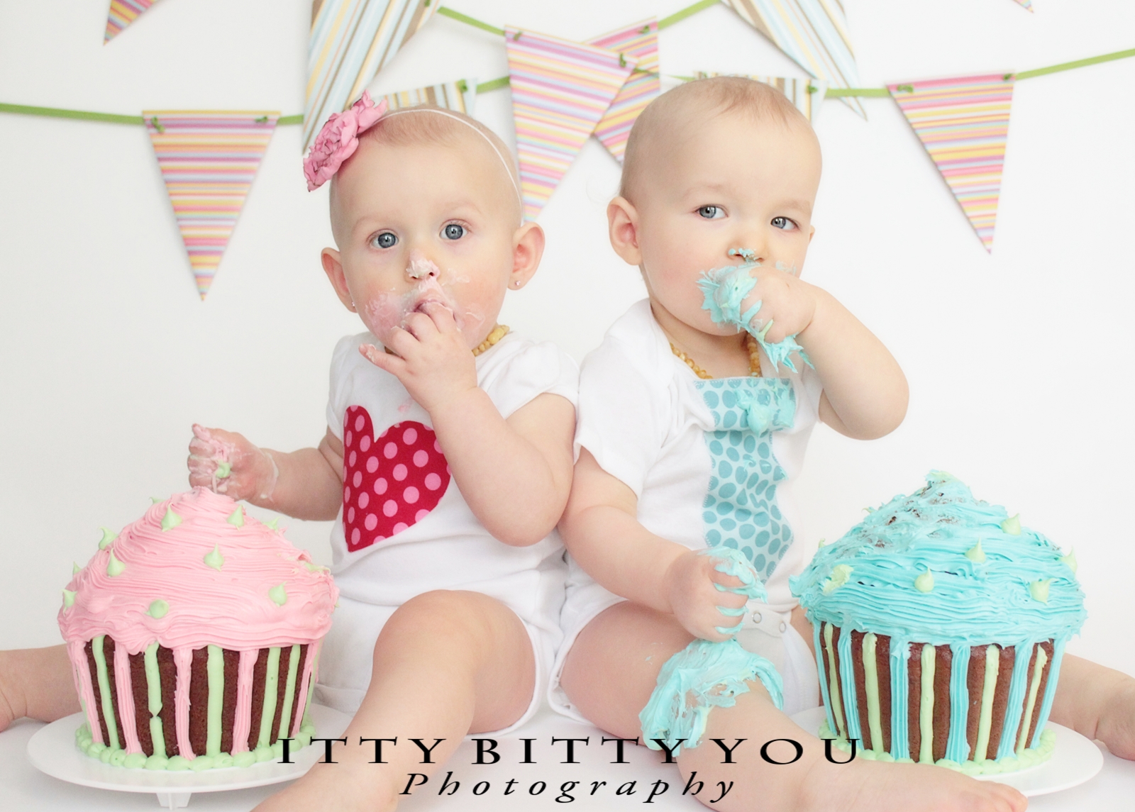 Itty Bitty You Photography: Banks Twins  Cake Smash 