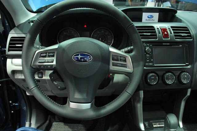 салон Subaru Forester 2013 года