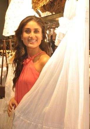 Photo Galleri: Kareena Kapoor Cute Picture Gallery