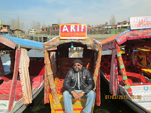 A classic tour of "Dal Lake" on Shikara "Arif".