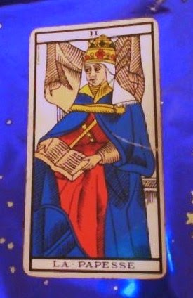 La Papisa. La Sacerdotisa. Tarot