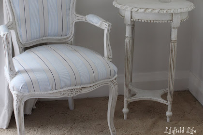 Lilyfield Life: Starters\u002639; Guide: how to Antique Painted
Furniture using Dark Wax