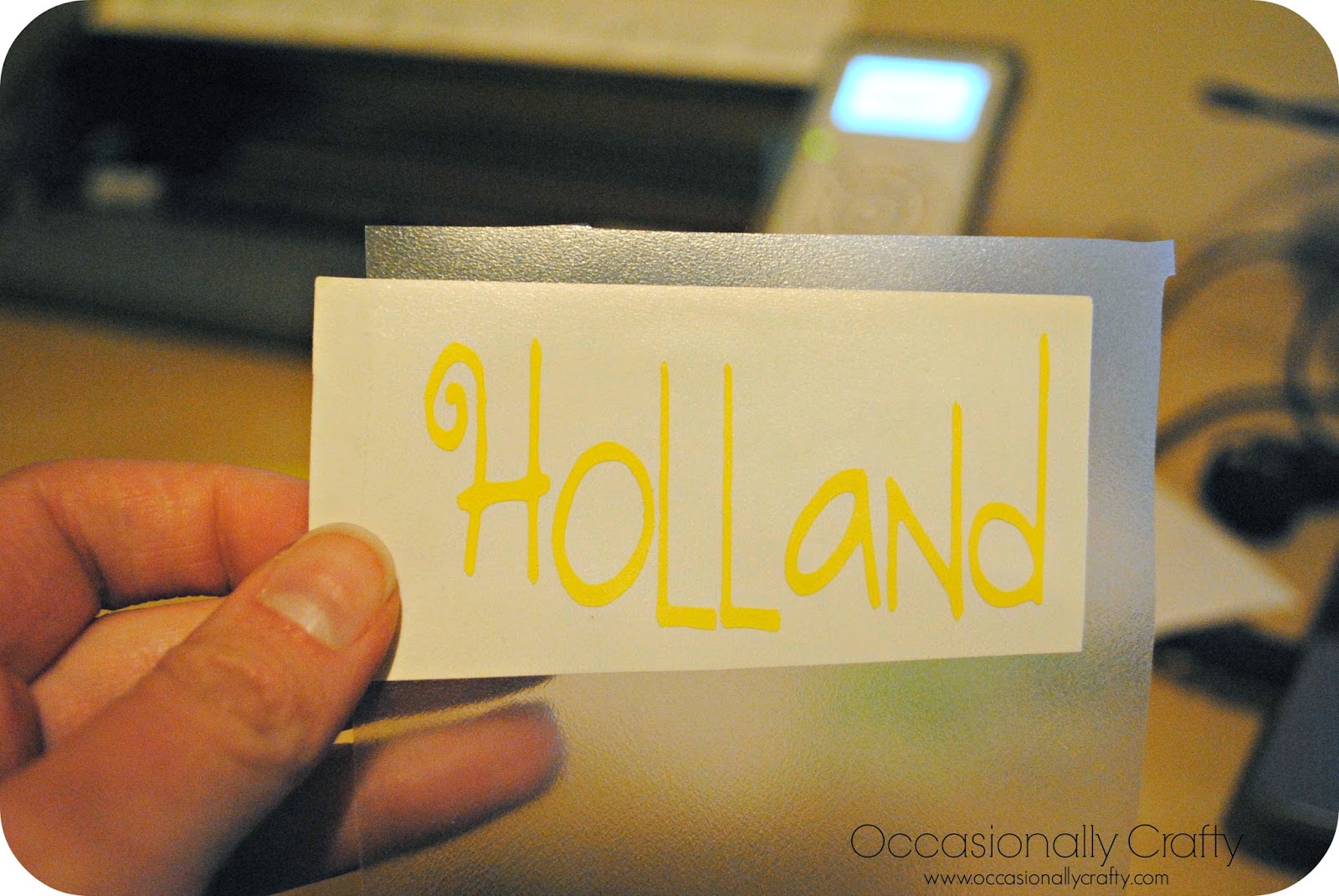 Personalized Sippy Cups AND Applying Vinyl to Curved Surfaces