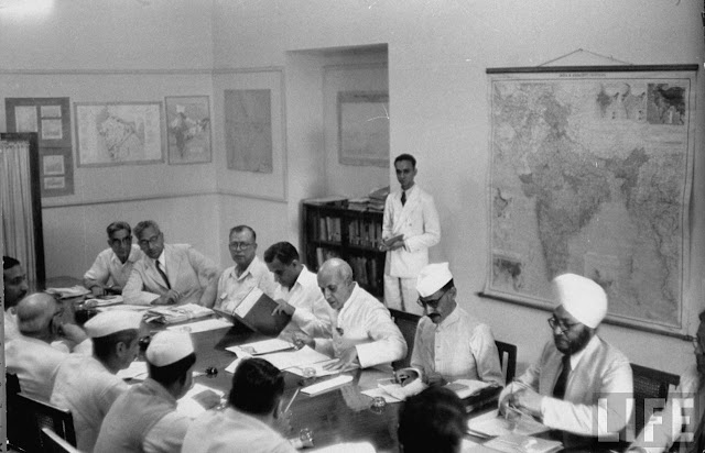 Indian+Planning+Commission+Meeting+(Jawaharlal+Nehru+in+Center)+-+New+Delhi,+India+June+1952