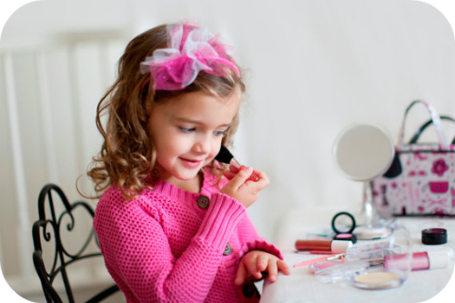 LATEST ALL FUN THINGS: Baby Cosmetic in face