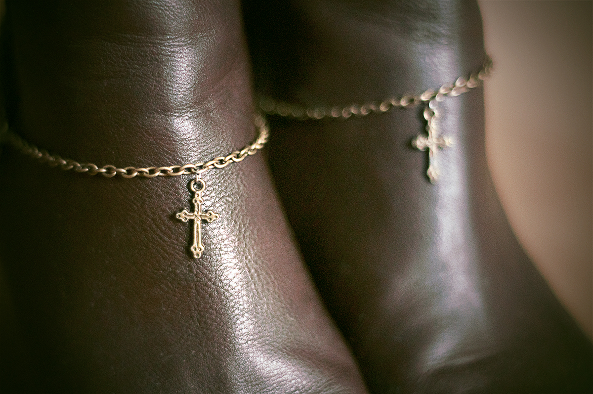 ARTEMIS IN FURS DIY boot chains