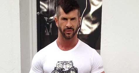 amomadonna: Adam Killian