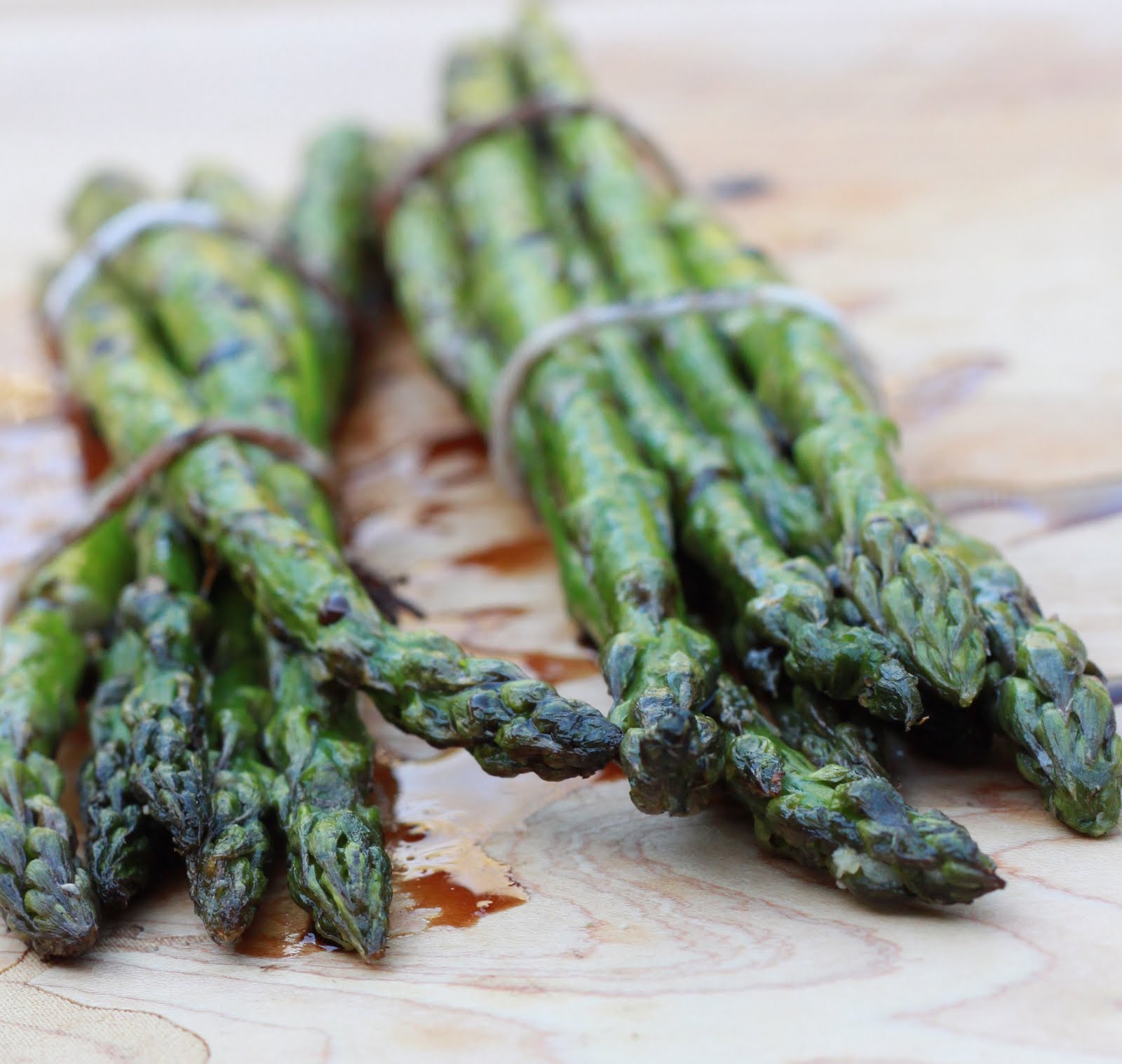 Epicurean Mom Grilled Garlic Asparagus Drizzled With Balsamic Vinegar