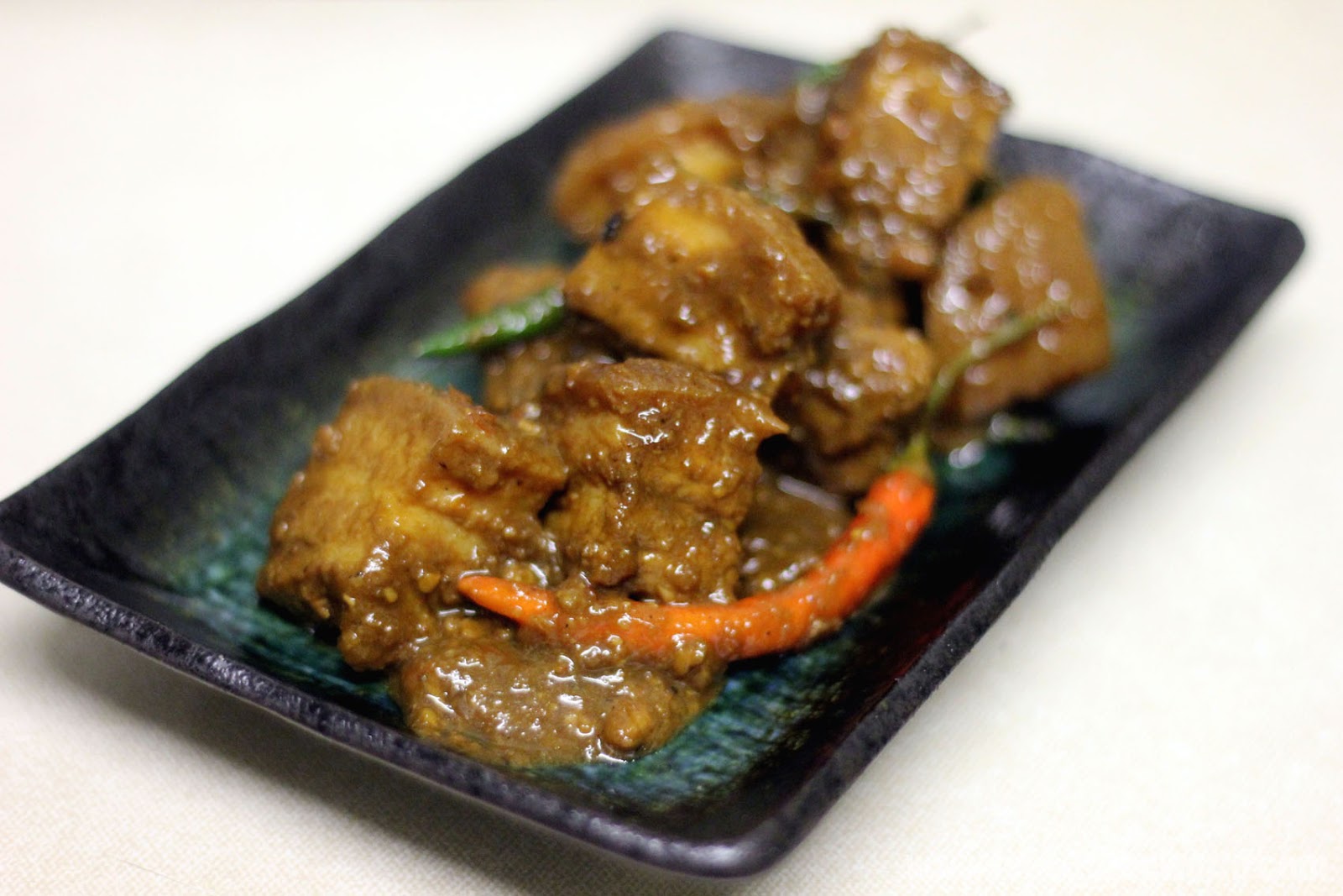 FEAST to the world Porky Delights My 10 Hours Slow Braised Babi