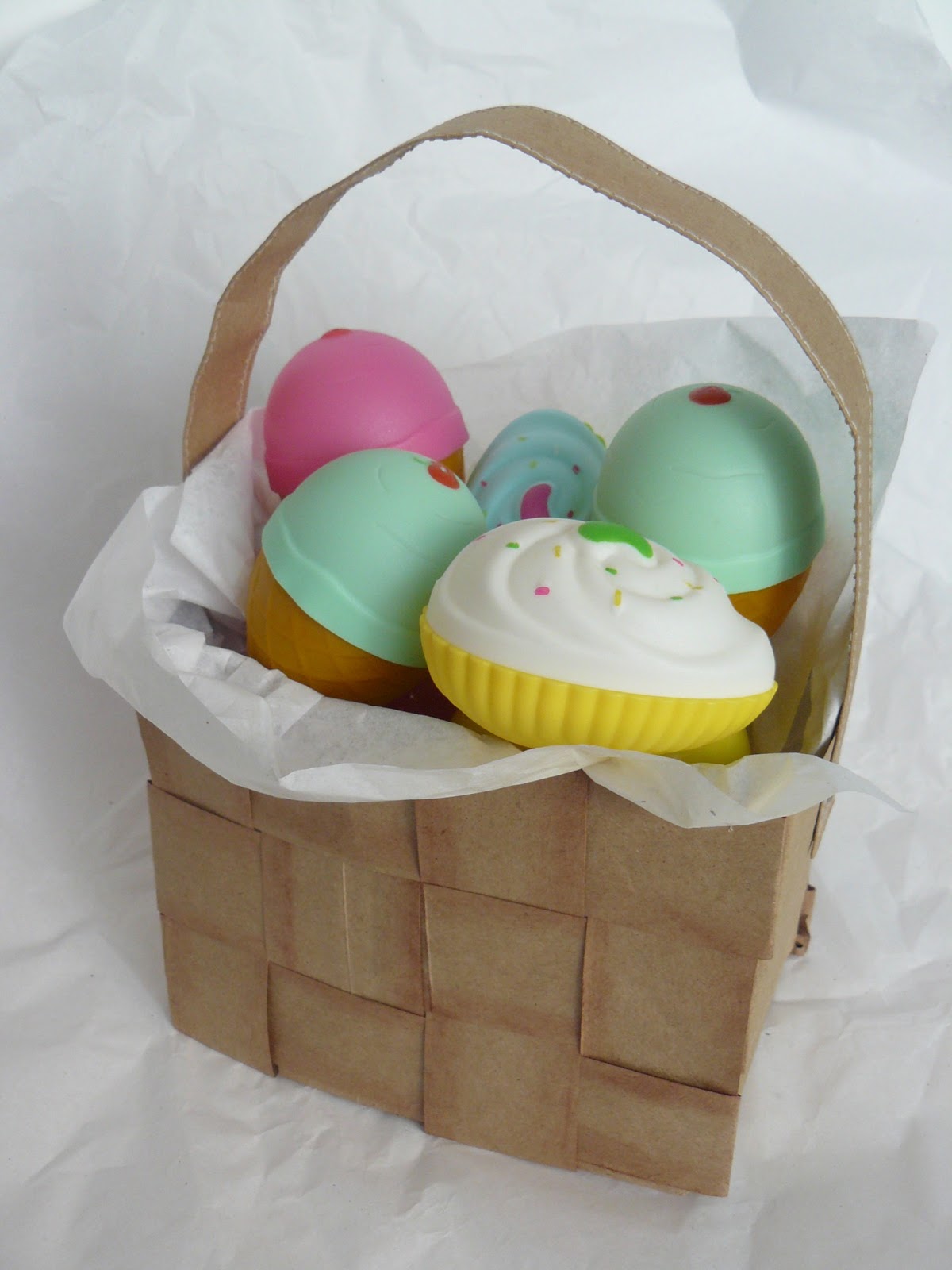 Small Fry & Co. DIY Paper Bag Picnic Basket