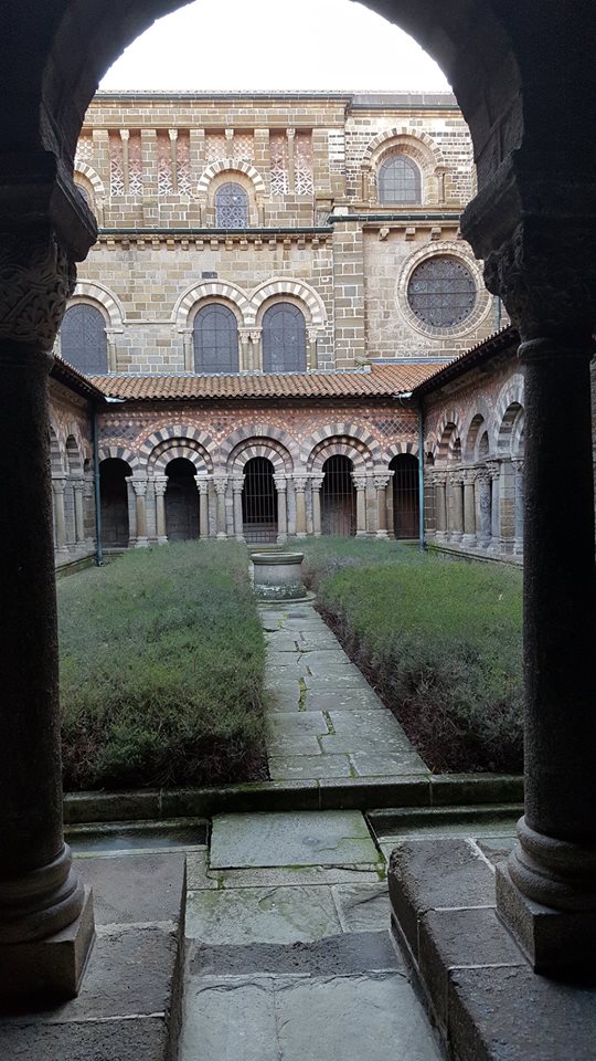 Le Cloître