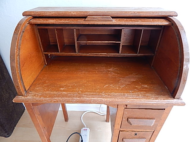 13909 Antiques Antique Child S Paris Mfg Co Rolltop Desk