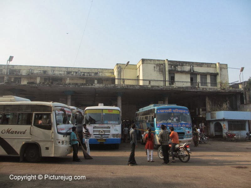 Picturejug Sarwate Bus Stand in Indore