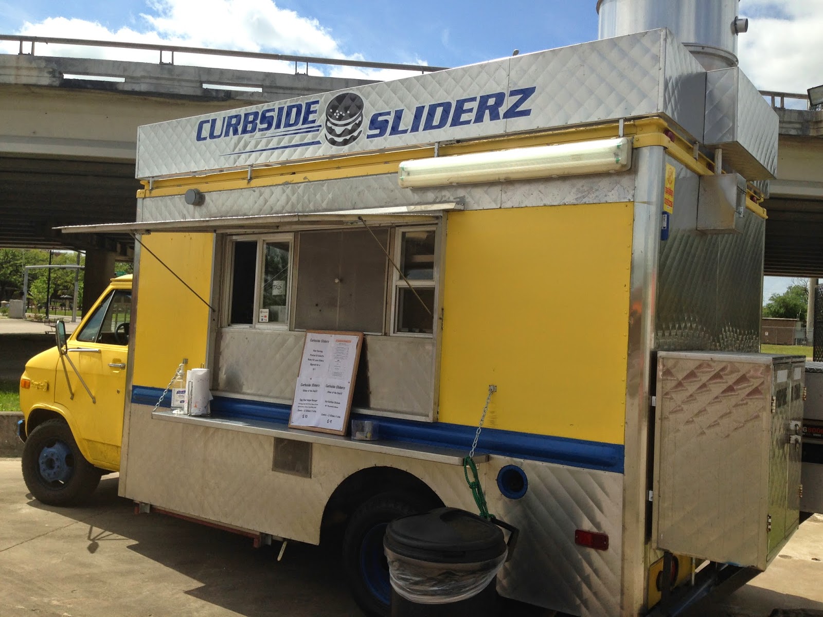 Curbside Sliderz Food Truck, Houston TX