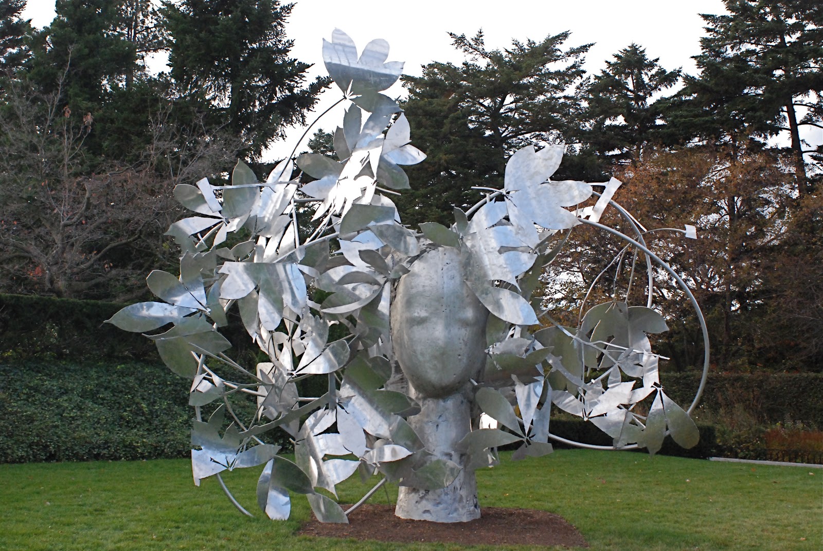 NYC ♥ NYC NatureInspired Sculptures by Manolo Valdés on Exhibit in the Bronx