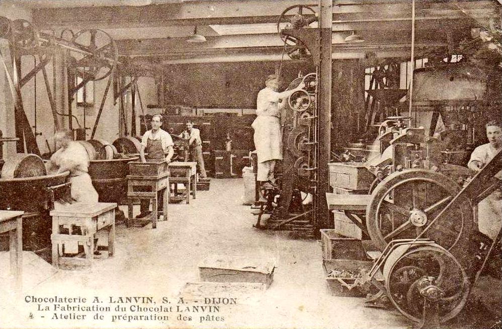 intérieur de la chocolaterie LANVIN salle de fabrication 21 DIJON 