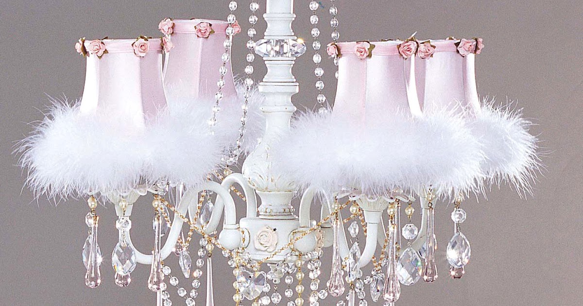 Kız bebek odaları için avize