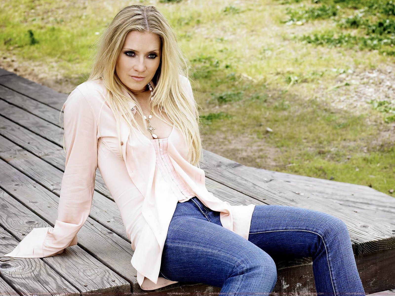 Emily Procter Actress Wallpapers Fun Hungama Emily Procter Actress Wallpapers Fun Hungama
