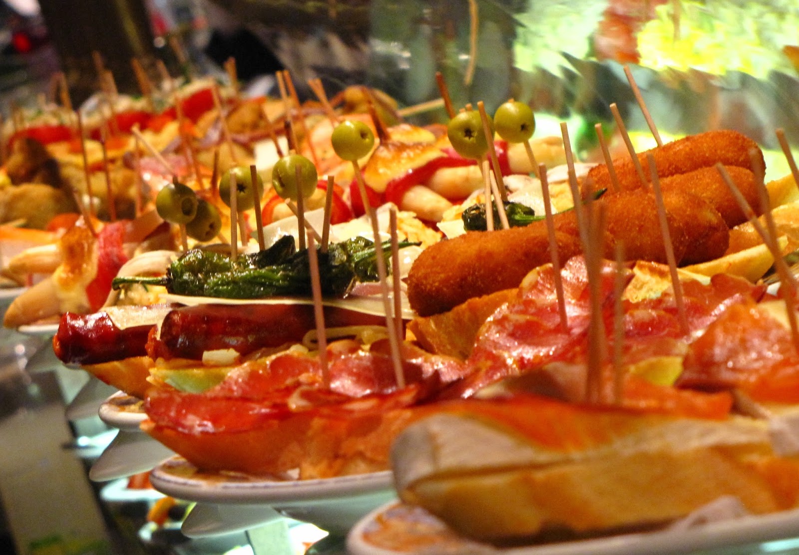 Alentours Barcelone Ce que vous rêviez de savoir sur les Tapas à Barcelone