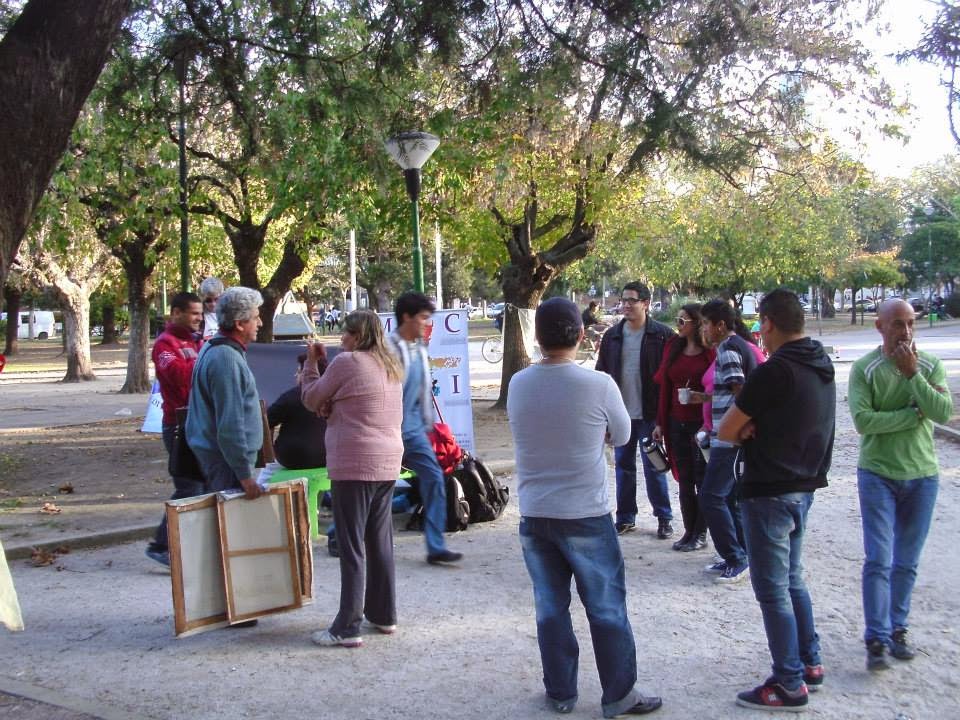 Evangelizacion en la Plaza de Florencio Varela