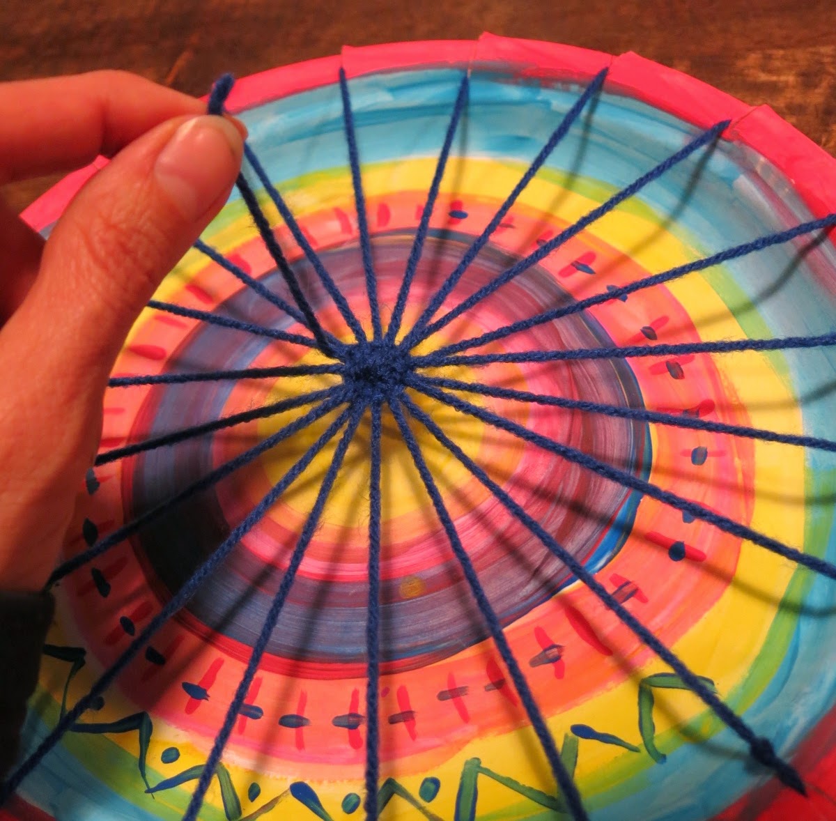 Cassie Stephens In the Art Room Circle Loom Weaving with Second Grade