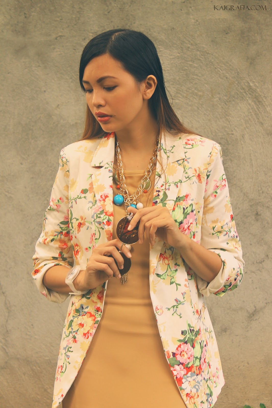 How to wear a floral blazer with dress