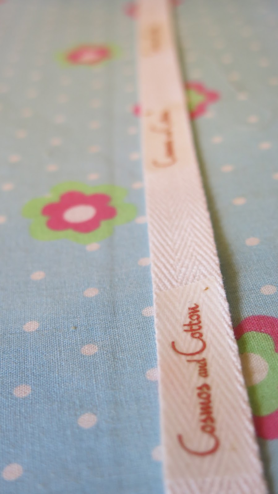 Cosmos and Cotton How to make your own fabric labels