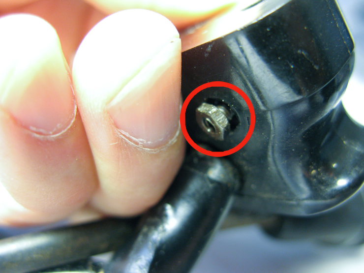 The Vintage Singer Sewing Machine Blog: Bad Wiring? Save the Terminal