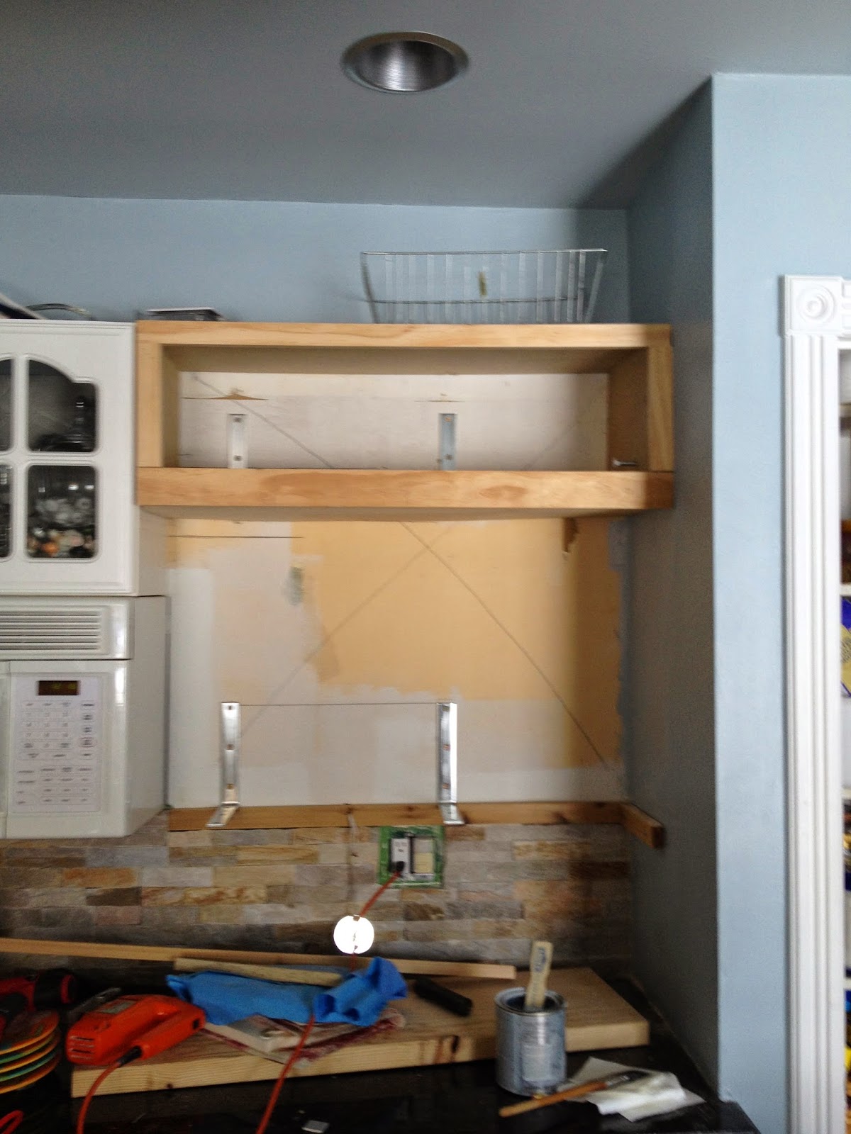kitchen cabinet lighting brackets general splendour i did it bye kitchen cabinet kitchen cabinet lighting brackets general splendour i did it bye kitchen cabinet