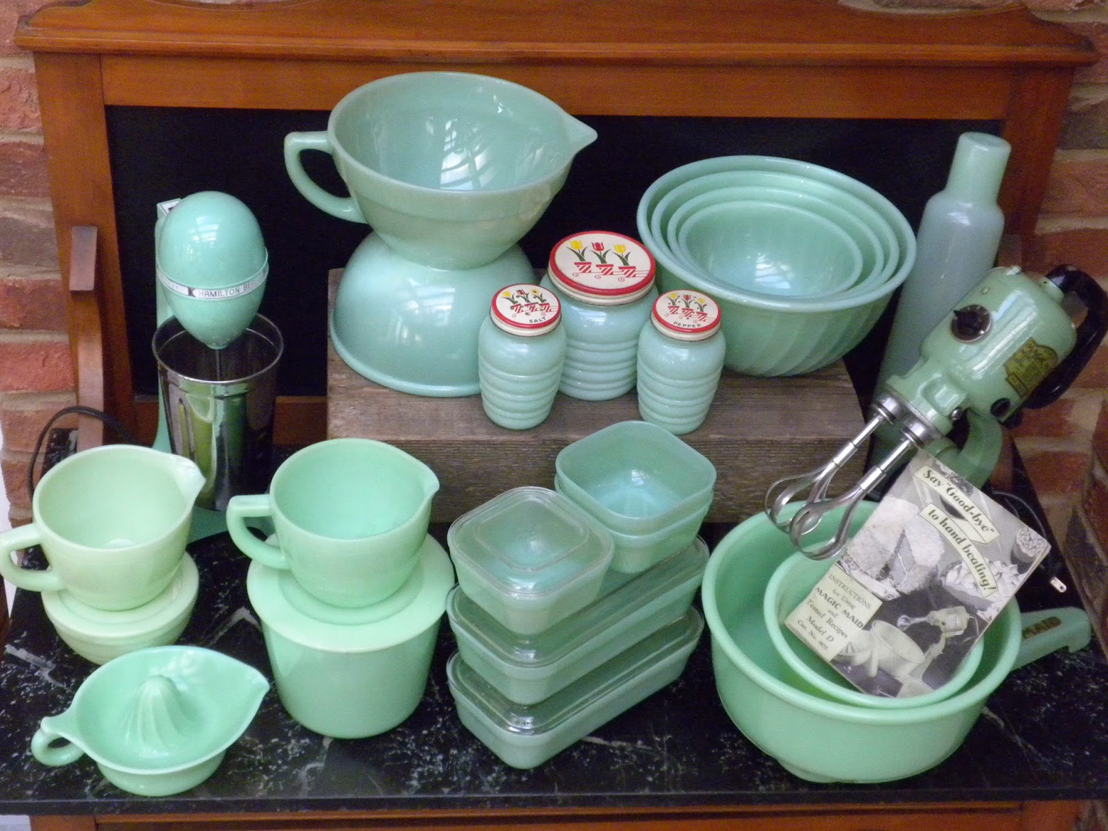 Everything But The House - EBTH - #Coolcollections #jadeite
