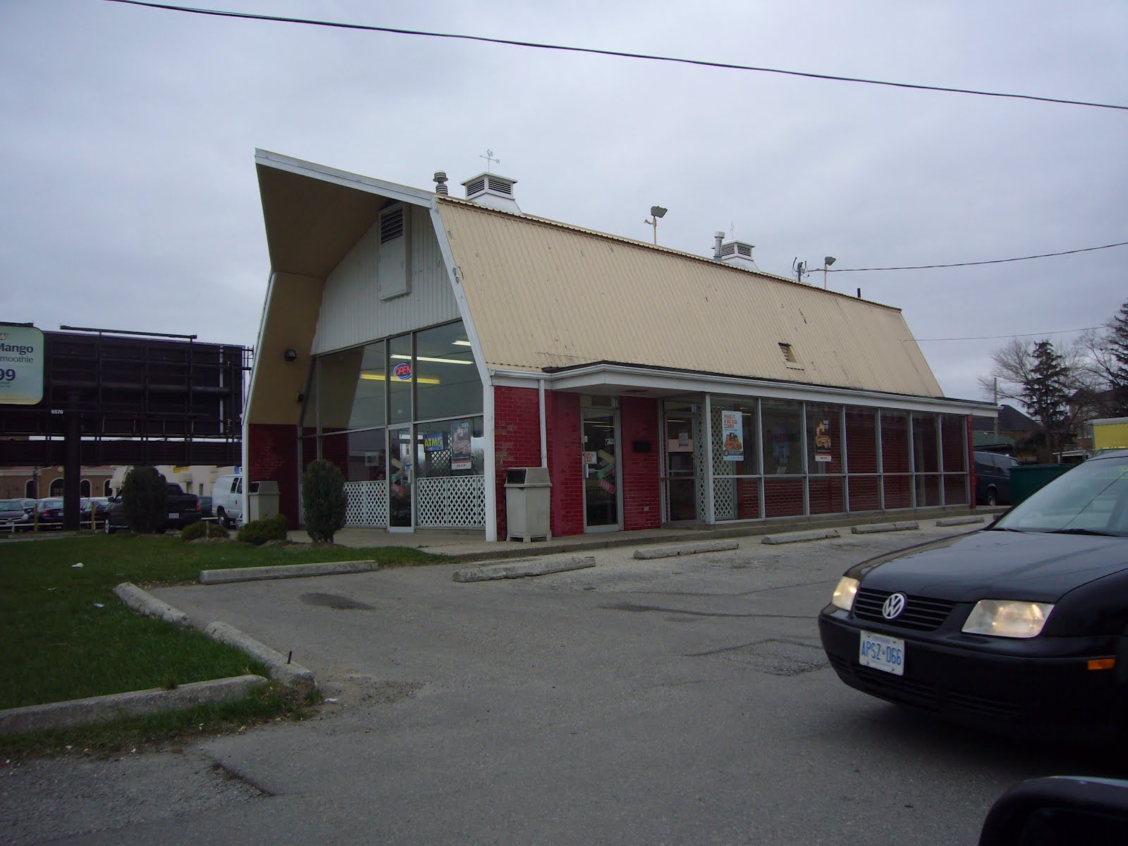 Lost Toronto Red Barn Burgers Then And Now