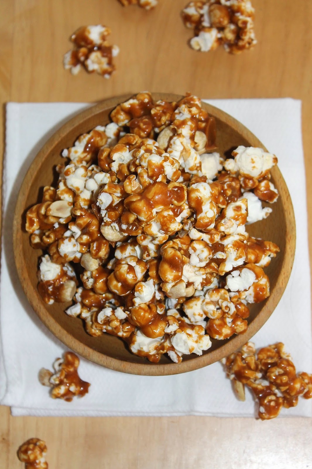 Savory Moments Salted caramel popcorn with peanuts