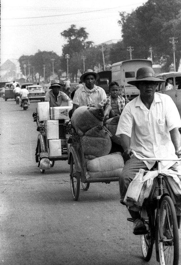 Foto Kendaraan Jadul Jakarta Tempo Dulu