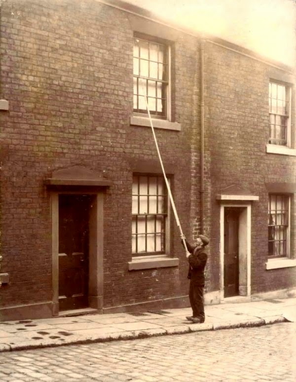 Grace Elliot blog. The Victorian KnockerUpper