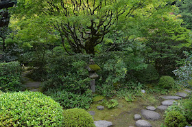 Noel's Garden Blog: A hard look at the Japanese garden - Part One