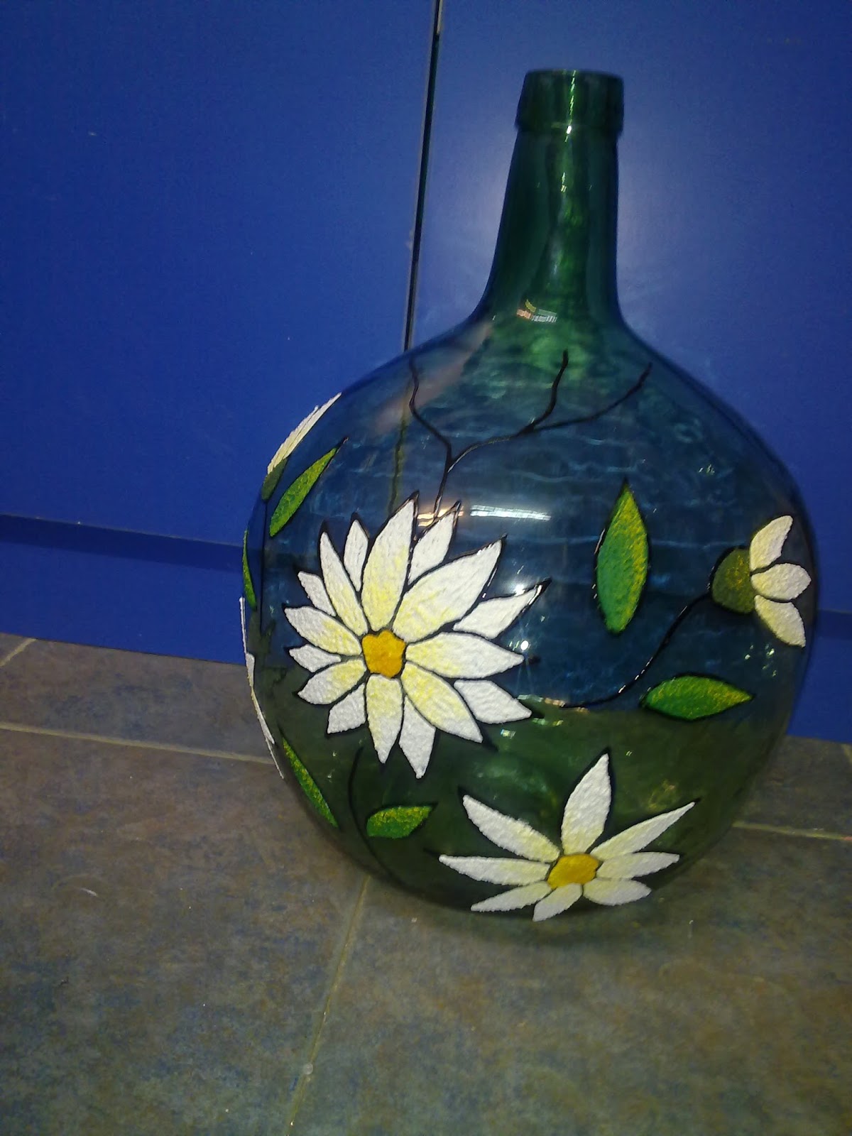 Featured image of post Garrafas Decoradas Com Flores