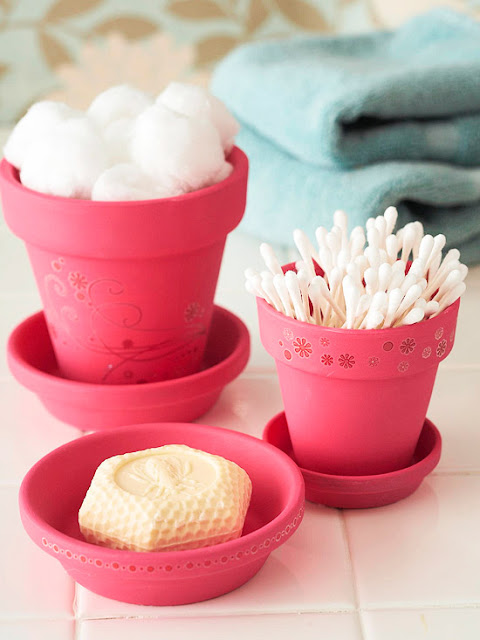 ordenar el baño con macetas