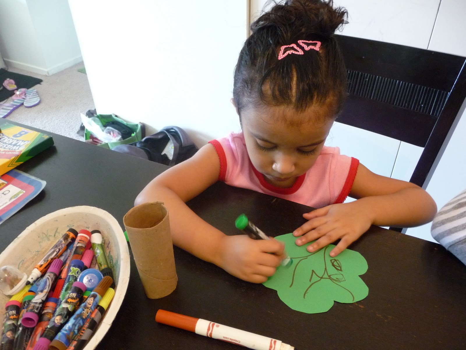 Playdate-crafts,ideas &more: Toilet paper roll trees